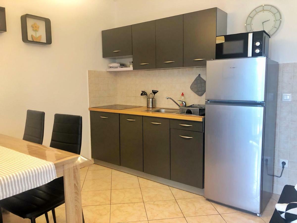 Apartment ラバック エクステリア 写真
